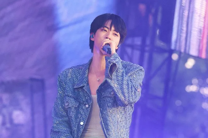 #RUNSEOKJIN_EP.TOUR in Amsterdam: Live Viewing